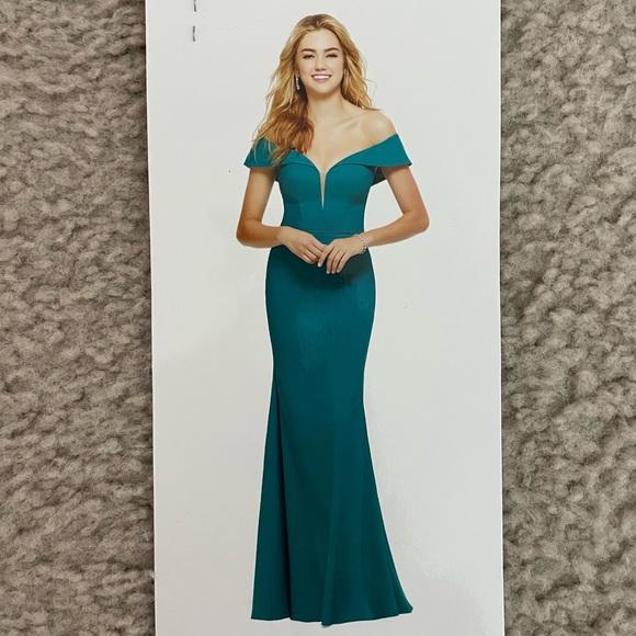 Morilee Madeline Gardner Crepe back satin bridesmaid dress hunter green - Picture 9 of 11